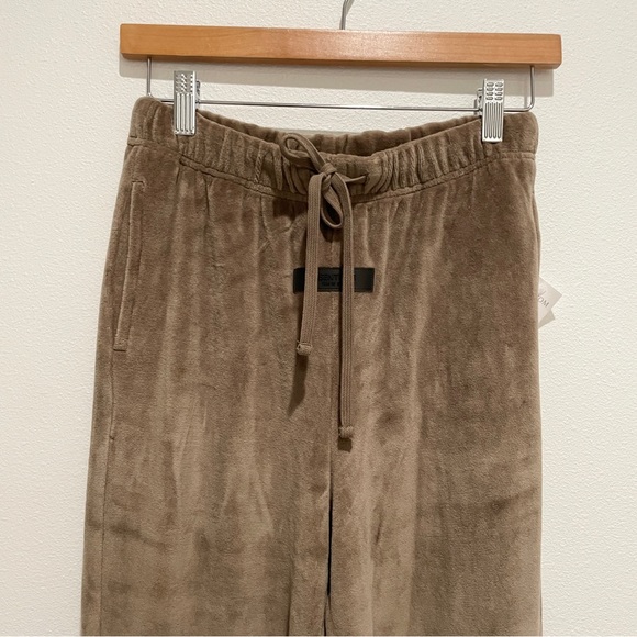 FEAR OF GOD | Velour Jogger - Picture 3 of 7